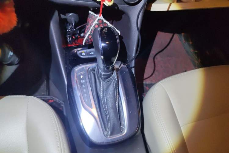 Used Buick Excelle 2018 15N CVT Elite Edition Gear Lever