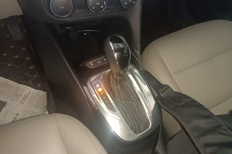 Used Buick Excelle 2018 15N CVT Elite Edition Gear Lever