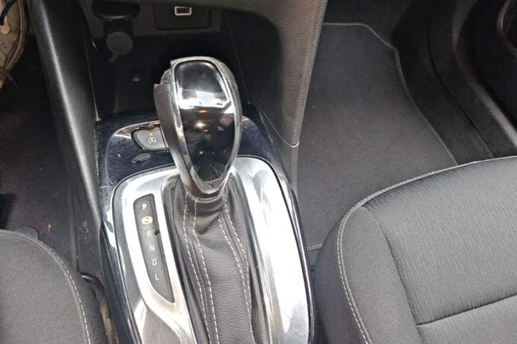 Used Buick Excelle 2018 15N CVT Elite Edition Gear Lever
