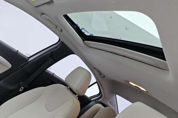 Used Buick Excelle 2018 15N CVT Elite Edition Headliner