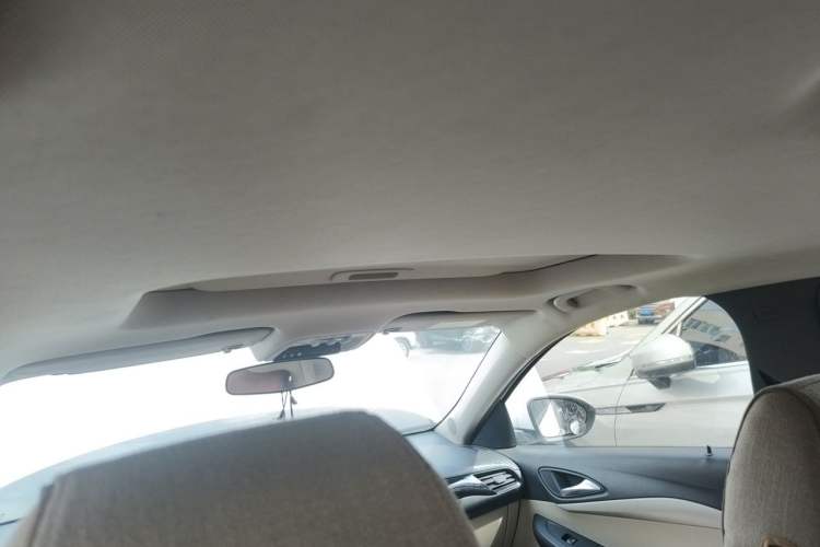 Used Buick Excelle 2018 15N CVT Elite Edition Headliner