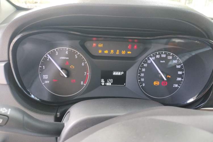 Used Buick Excelle 2018 15N CVT Elite Edition Instrument Cluster