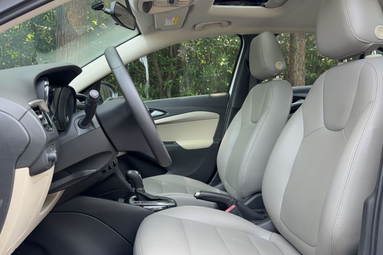 Used Buick Excelle 2018 15N CVT Elite Edition Interior 1