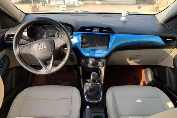 Used Buick Excelle 2018 15N Manual Elite Version Interior 1