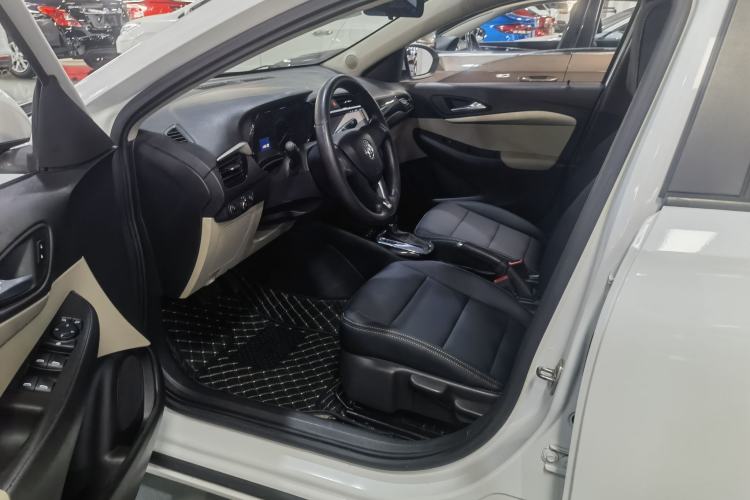 Used Buick Excelle 2018 15N CVT Elite Edition Interior 1
