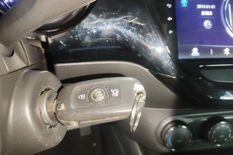 Used Buick Excelle 2018 15N Manual Elite Version Interior 1