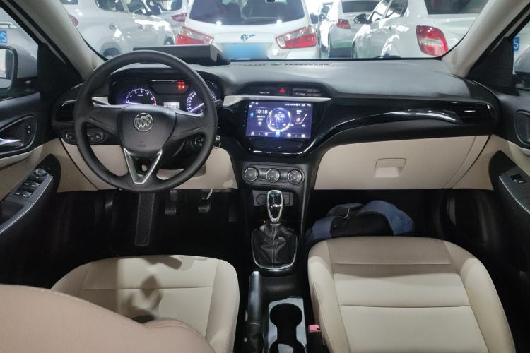 Used Buick Excelle 2018 15N Manual Elite Version Interior 2