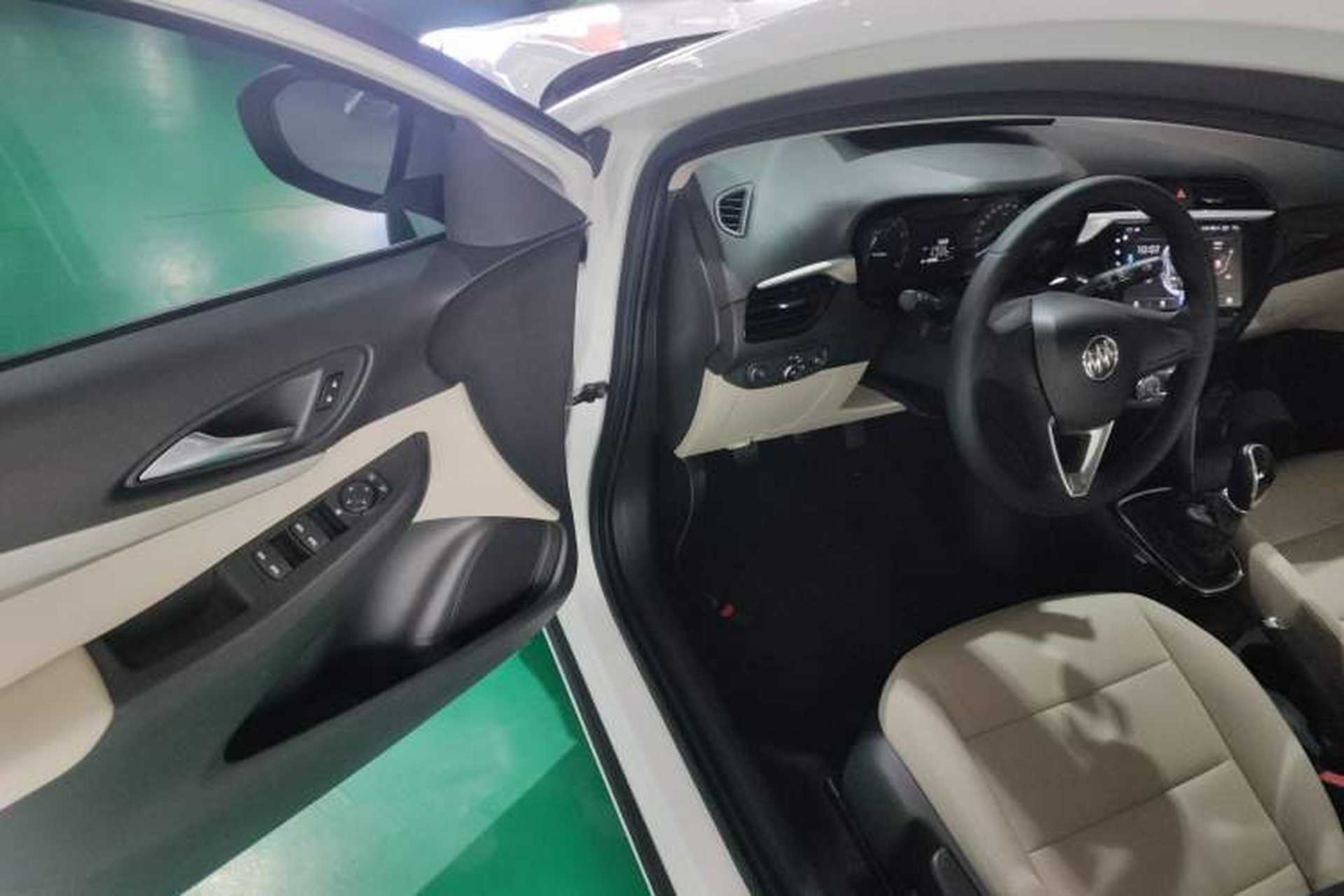 Used Buick Excelle 2018 15N Manual Elite Version Interior 3