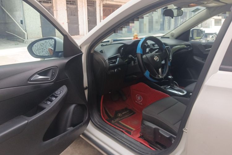 Used Buick Excelle 2018 15N CVT Elite Edition Interior 3