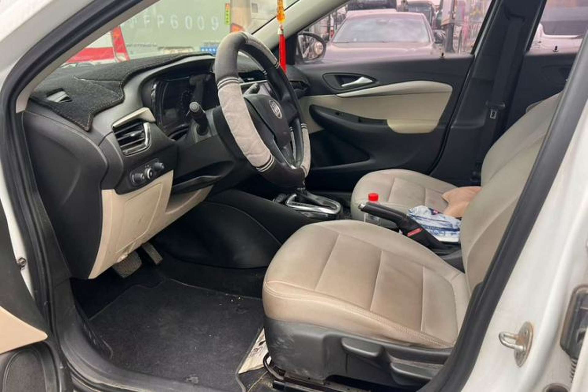 Used Buick Excelle 2018 15N CVT Elite Edition Interior 4