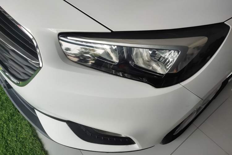 Used Buick Excelle 2018 15N CVT Elite Edition Left Front Headlight
