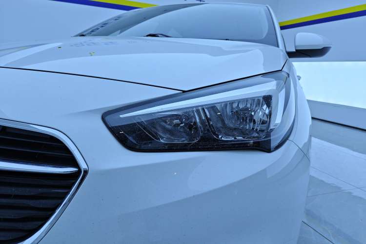 Used Buick Excelle 2018 15N CVT Elite Edition Left Front Headlight