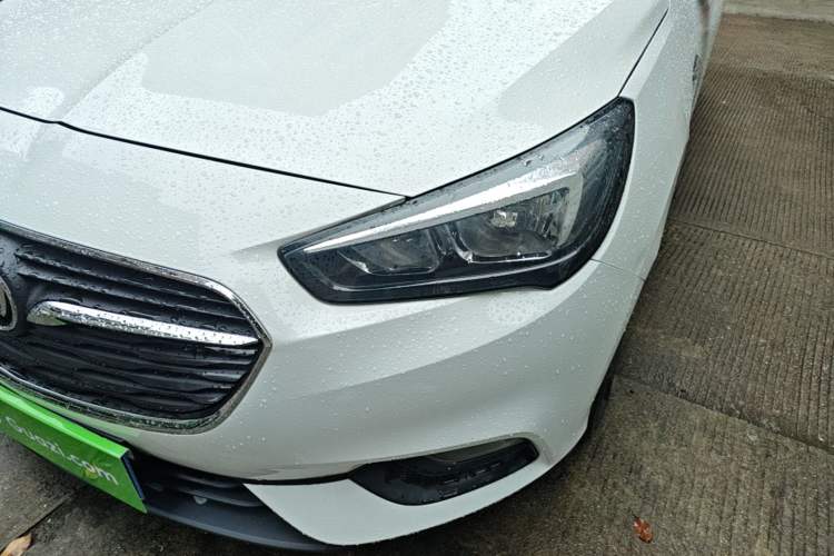Used Buick Excelle 2018 15N CVT Elite Edition Left Front Headlight