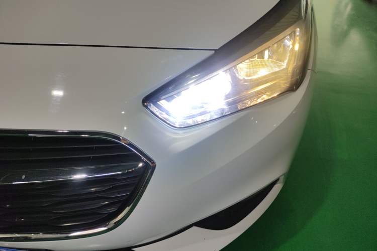 Used Buick Excelle 2018 15N Manual Elite Version Left Front Headlight