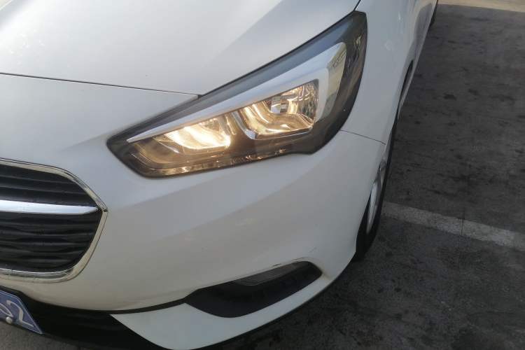 Used Buick Excelle 2018 15N Manual Elite Version Left Front Headlight