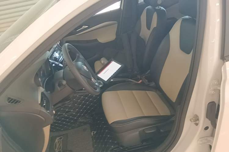 Used Buick Excelle 2018 15N CVT Elite Edition Left Front Seat