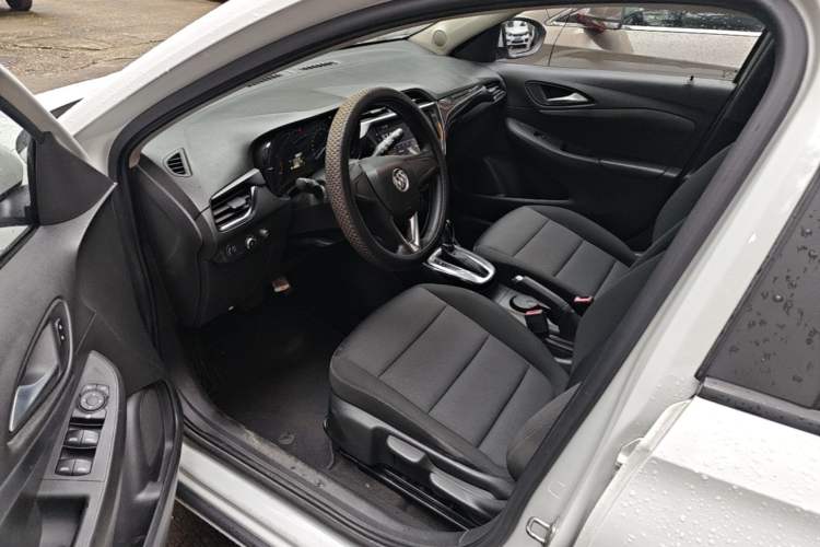 Used Buick Excelle 2018 15N CVT Elite Edition Left Front Seat