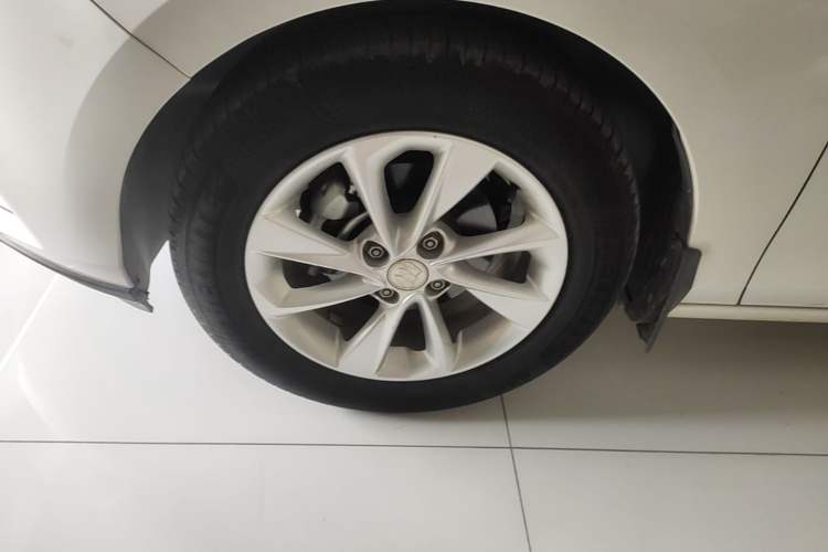 Used Buick Excelle 2018 15N CVT Elite Edition Left Front Wheel Hub