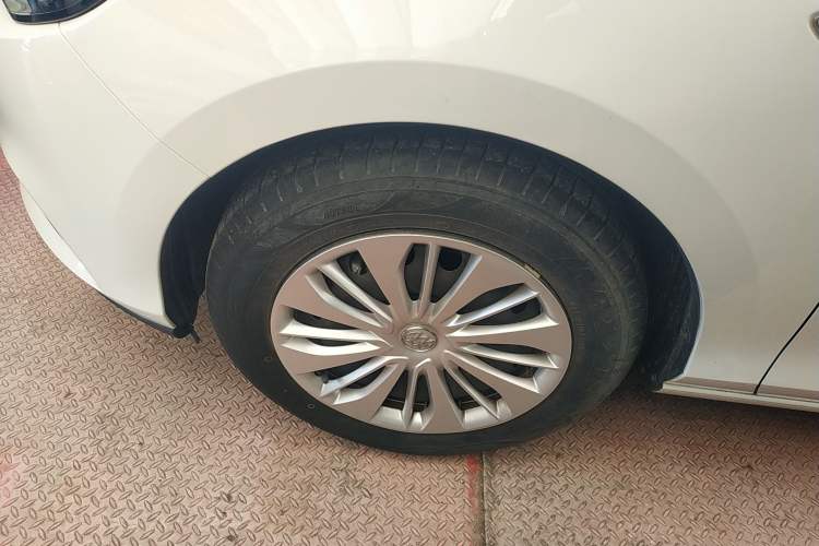 Used Buick Excelle 2018 15N Manual Elite Version Left Front Wheel Hub