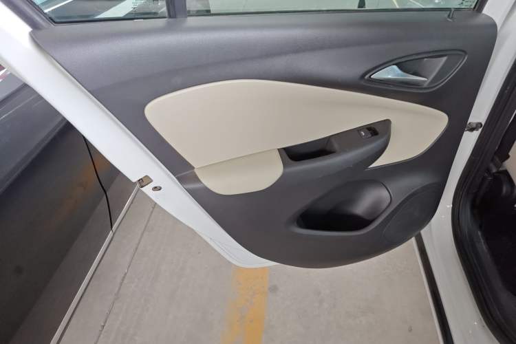 Used Buick Excelle 2018 15N Manual Elite Version Left Rear Door Interior