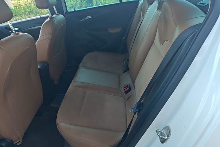 Used Buick Excelle 2018 15N CVT Luxury Version Left Rear Seat
