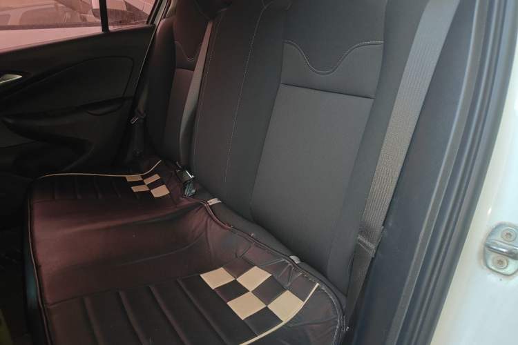Used Buick Excelle 2018 15N CVT Elite Edition Left Rear Seat