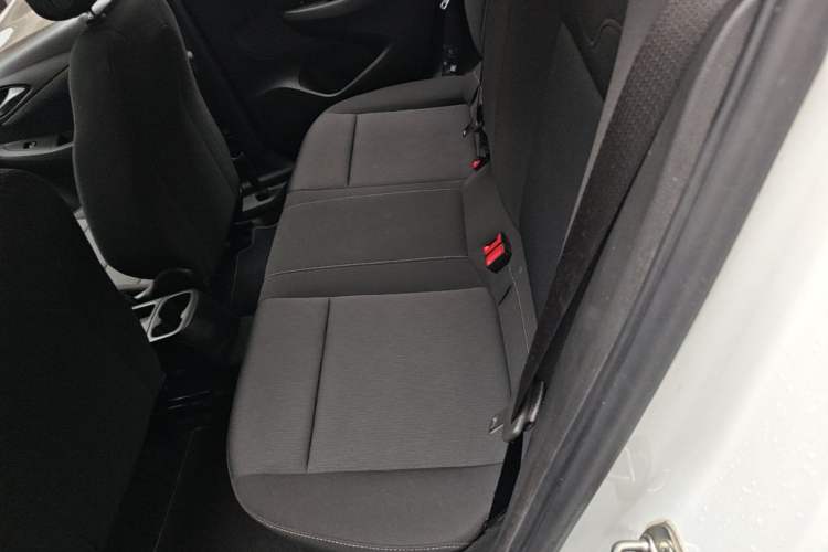Used Buick Excelle 2018 15N CVT Elite Edition Left Rear Seat