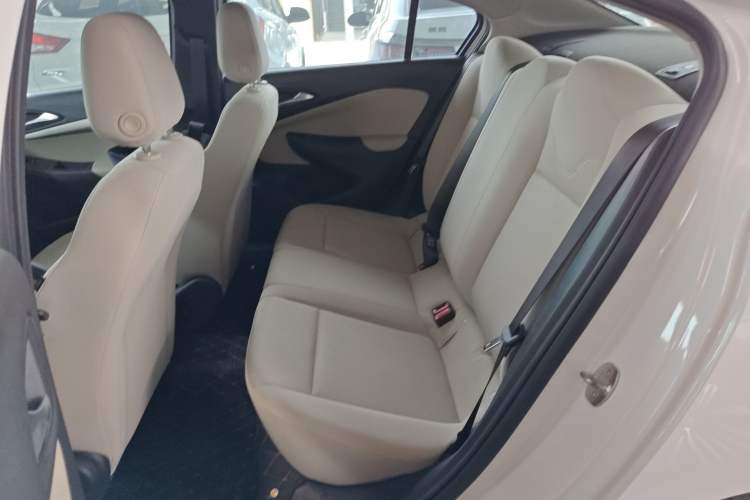 Used Buick Excelle 2018 15N Manual Elite Version Left Rear Seat