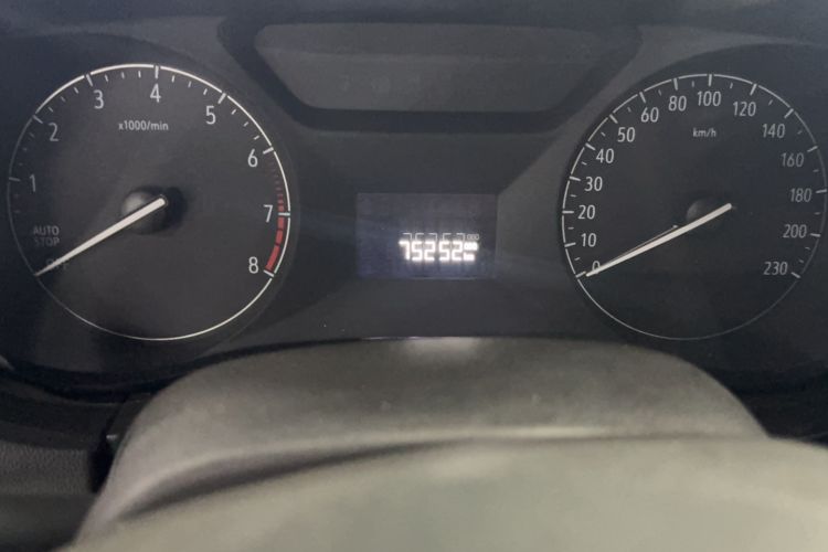 Used Buick Excelle 2018 15N CVT Elite Edition Odometer Close Up