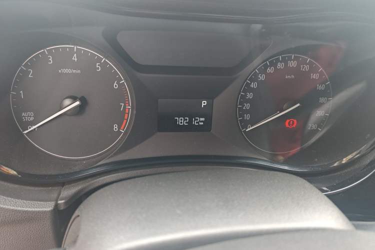 Used Buick Excelle 2018 15N CVT Elite Edition Odometer Close Up