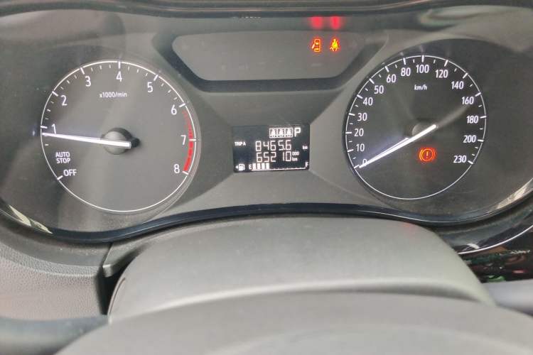 Used Buick Excelle 2018 15N CVT Elite Edition Odometer Close Up