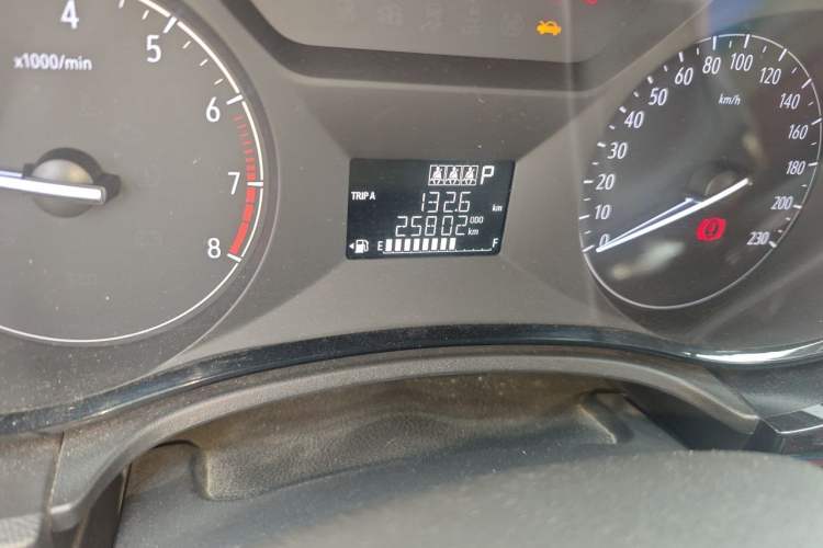 Used Buick Excelle 2018 15N CVT Elite Edition Odometer Close Up