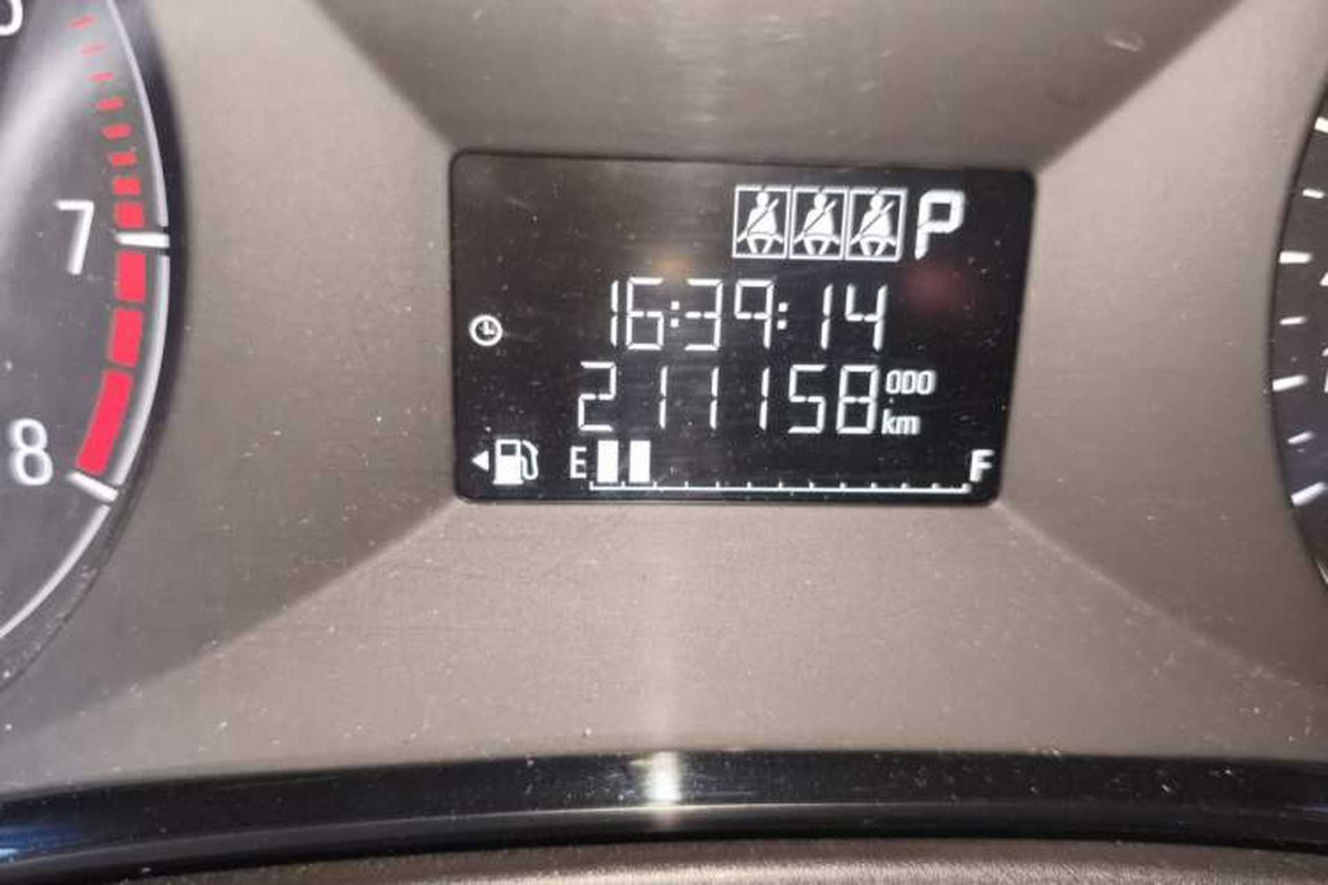 Used Buick Excelle 2018 15N CVT Elite Edition Odometer Close Up