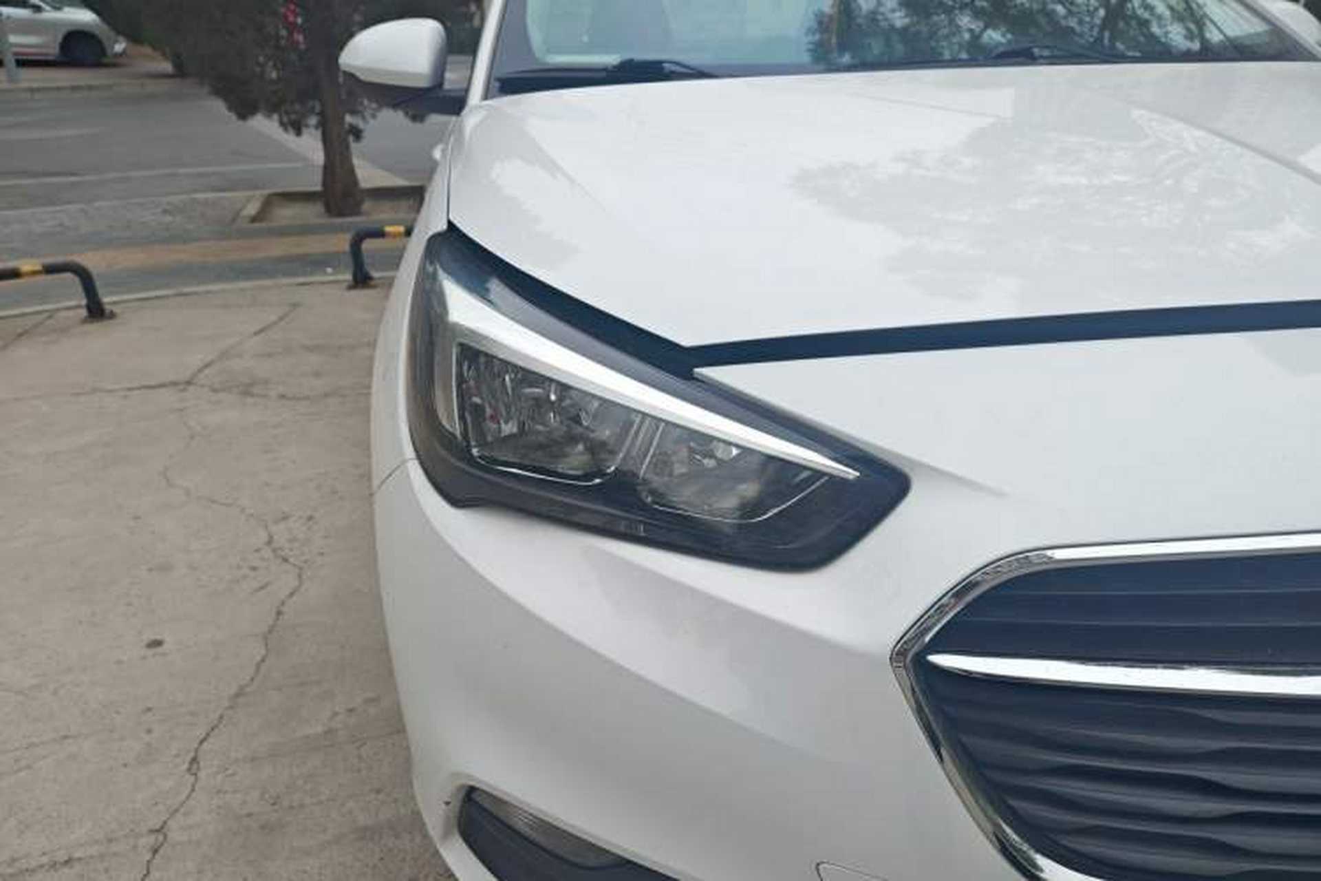 Used Buick Excelle 2018 15N CVT Elite Edition Right Front Headlight