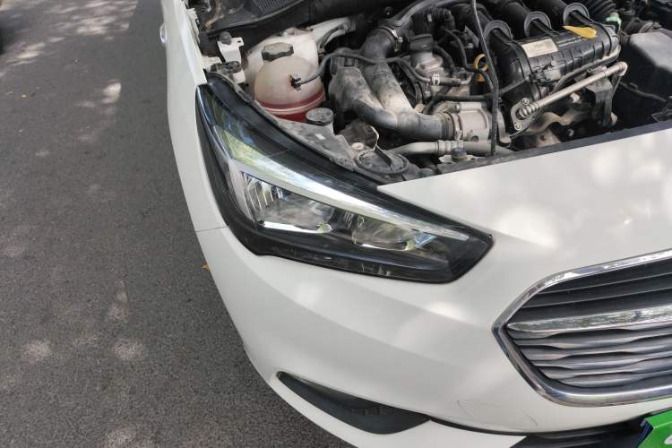 Used Buick Excelle 2018 15N CVT Elite Edition Right Front Headlight