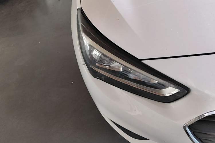 Used Buick Excelle 2018 15N CVT Luxury Version Right Front Headlight