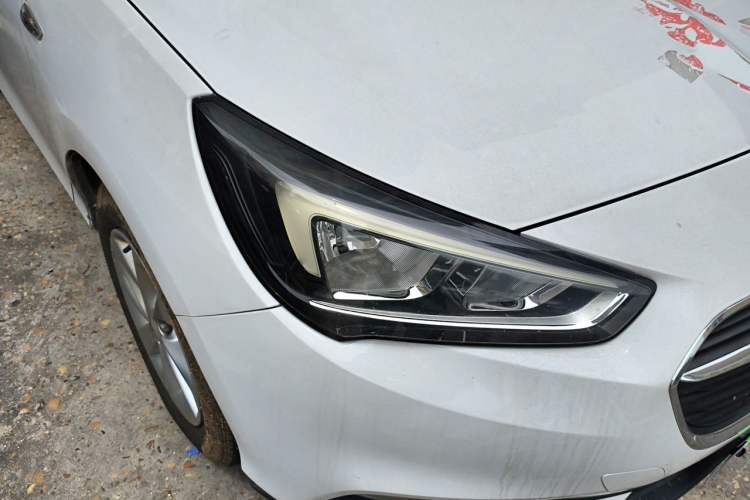 Used Buick Excelle 2018 15N CVT Luxury Version Right Front Headlight