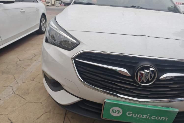 Used Buick Excelle 2018 15N CVT Elite Edition Right Front Headlight