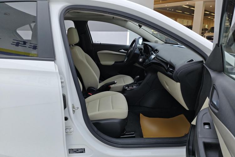 Used Buick Excelle 2018 15N CVT Elite Edition Right Front Seat