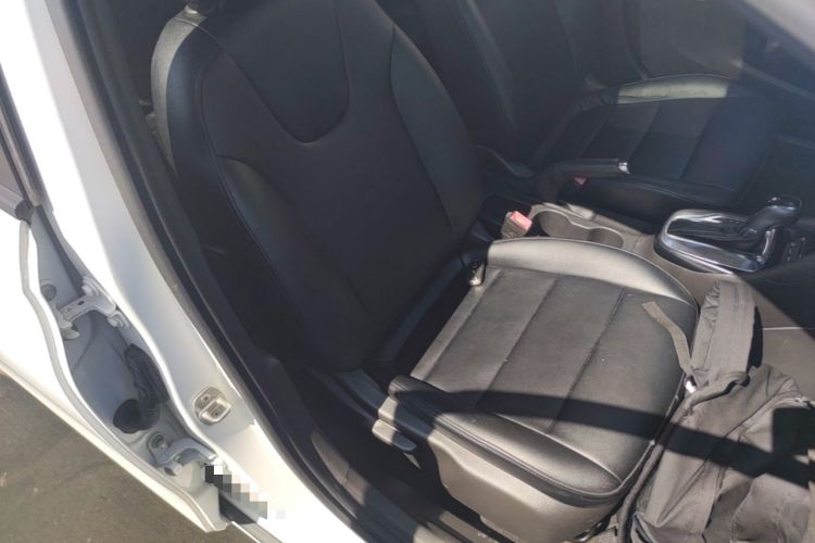 Used Buick Excelle 2018 15N CVT Elite Edition Right Front Seat