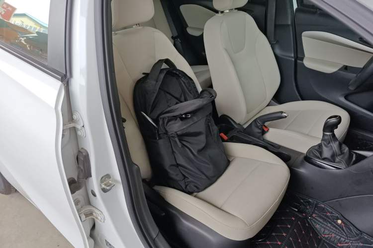 Used Buick Excelle 2018 15N Manual Elite Version Right Front Seat