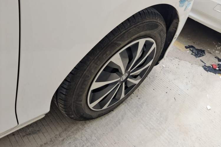 Used Buick Excelle 2018 15N CVT Elite Edition Right Front Wheel Hub