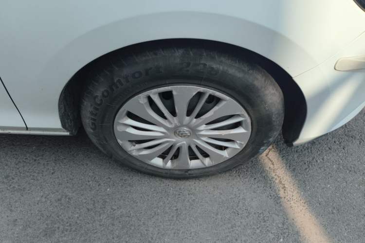 Used Buick Excelle 2018 15N CVT Elite Edition Right Front Wheel Hub