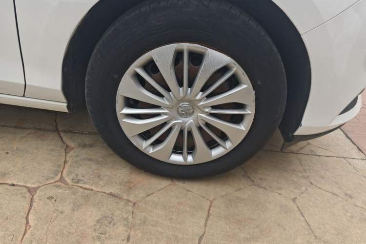 Used Buick Excelle 2018 15N CVT Elite Edition Right Front Wheel Hub