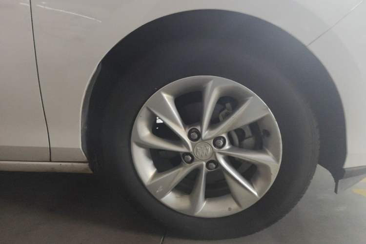 Used Buick Excelle 2018 15N CVT Luxury Version Right Front Wheel Hub