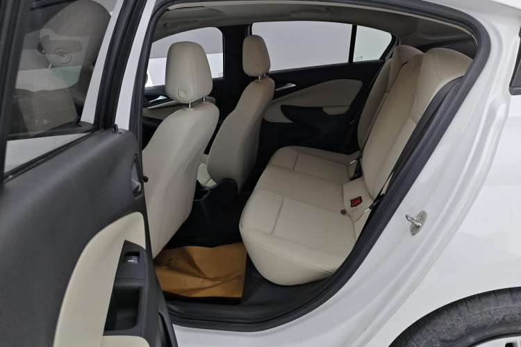 Used Buick Excelle 2018 15N CVT Elite Edition Right Rear Seat