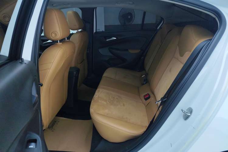 Used Buick Excelle 2018 15N CVT Luxury Version Right Rear Seat