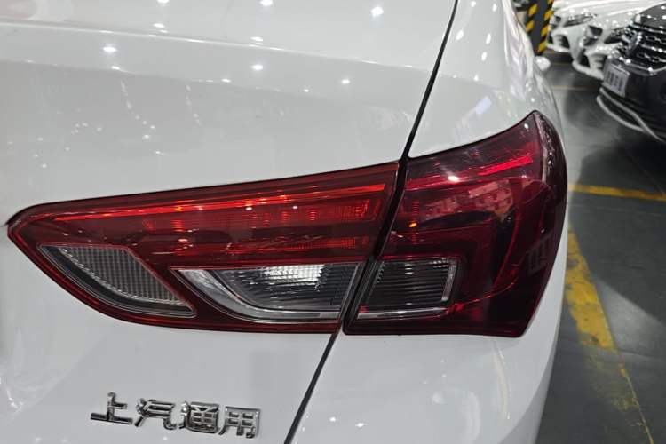 Used Buick Excelle 2018 15N Manual Elite Version Right Rear Taillight