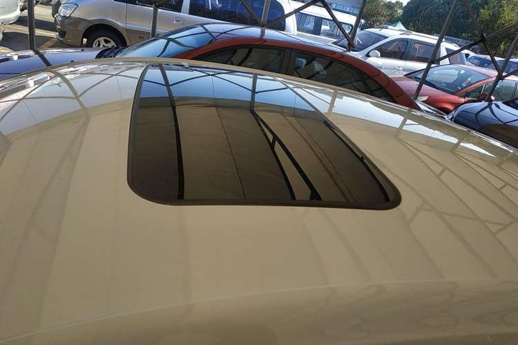 Used Buick Excelle 2018 15N Manual Elite Version Roof