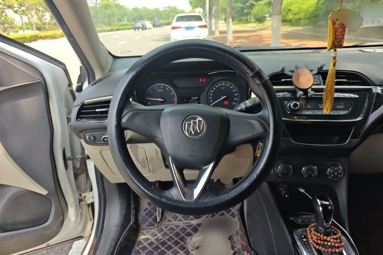 Used Buick Excelle 2018 15N CVT Elite Edition Steering Wheel